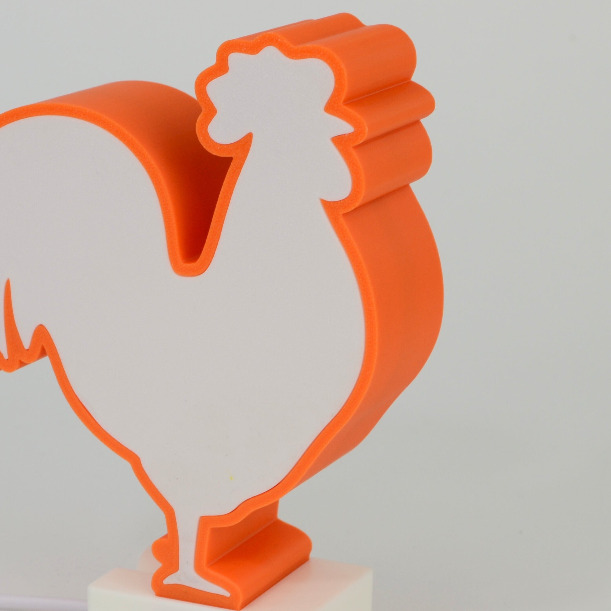 Lampada LED a forma di Gallo – Energia e carattere per i tuoi spazi
